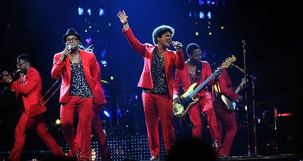 Precision, musicianship anchor Bruno Mars show in Boston