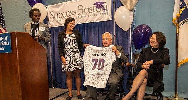 Students thank Mayor Thomas M. Menino for his work with Success Boston Students thank Mayor Thomas M. Menino for his work with Success Boston