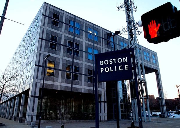 Few police abuse cases find way to civilian review Few police abuse cases find way to civilian review