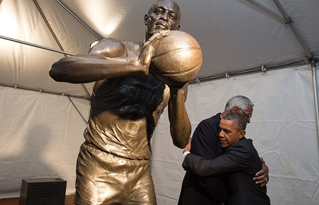 Boston honors basketball great Bill Russell with statue