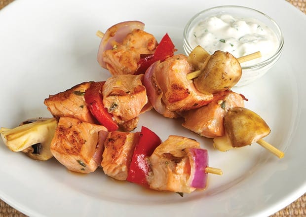 Salmon Kebabs with Creamy Tzatziki Sauce Salmon Kebabs with Creamy Tzatziki Sauce