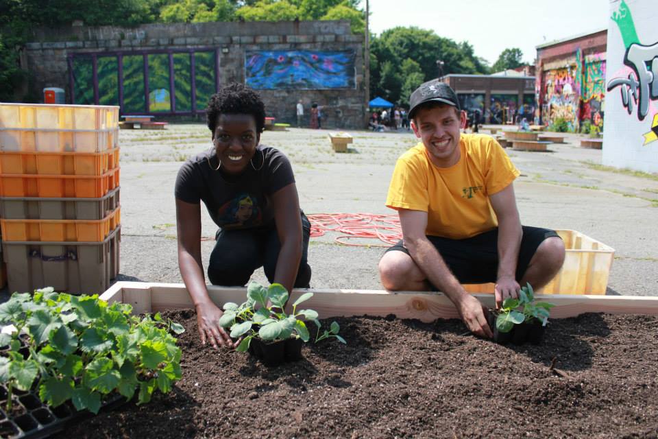 Farm-to-Plate Food Truck Will Deliver to Underserved Neighborhoods Farm-to-Plate Food Truck Will Deliver to Underserved Neighborhoods