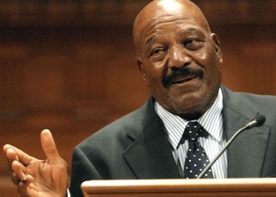 Jim Brown shares lessons with college athletes Jim Brown shares lessons with college athletes