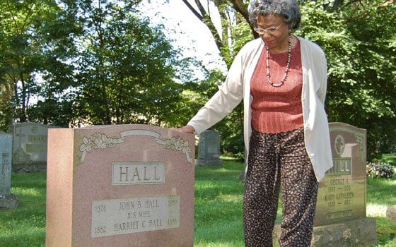 Cemetery project seeks unheard black voices Cemetery project seeks unheard black voices