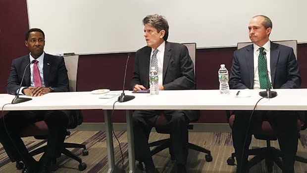 Democratic gubernatorial candidates debate issues Democratic gubernatorial candidates debate issues