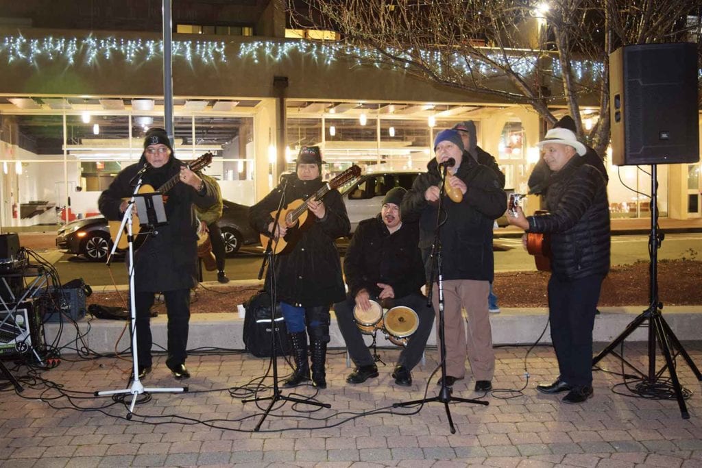 Mayor, IBA light up Plaza Betances Mayor, IBA light up Plaza Betances