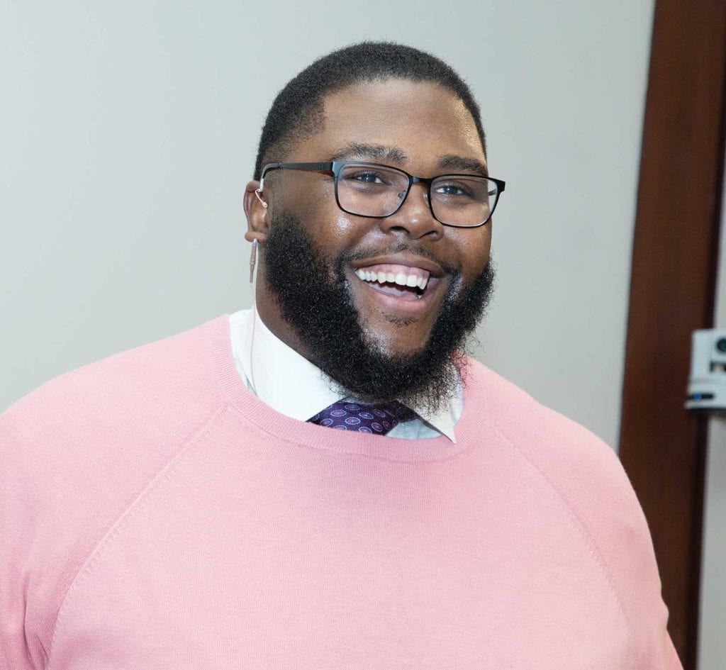 Author cites struggles of first-gen. college students Author cites struggles of first-gen. college students