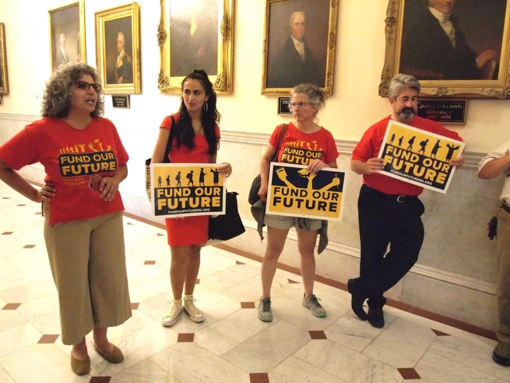 Teachers press for ed. funding Teachers press for ed. funding