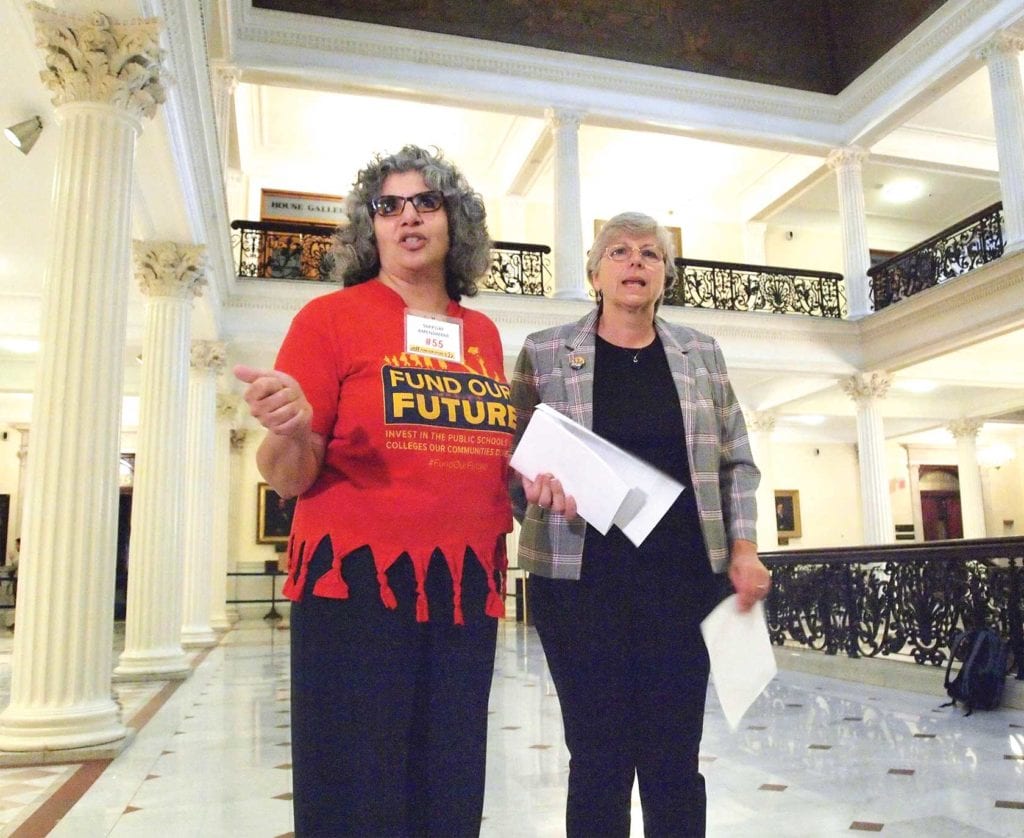 Lawmakers advance education funding bill Lawmakers advance education funding bill