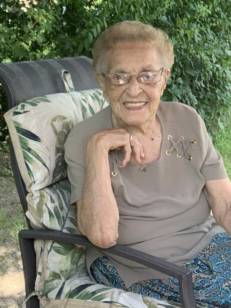 School’s oldest graduate reflects on a life of teaching and service School’s oldest graduate reflects on a life of teaching and service