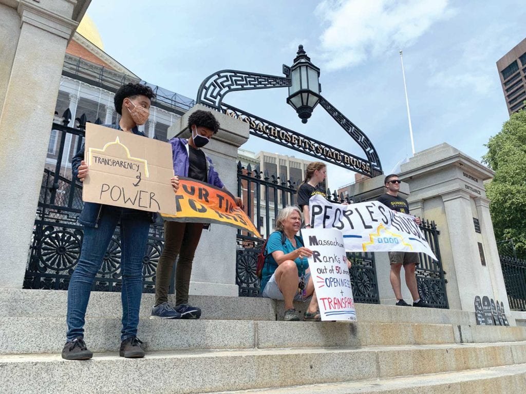 Activists call for legislative transparency Activists call for legislative transparency