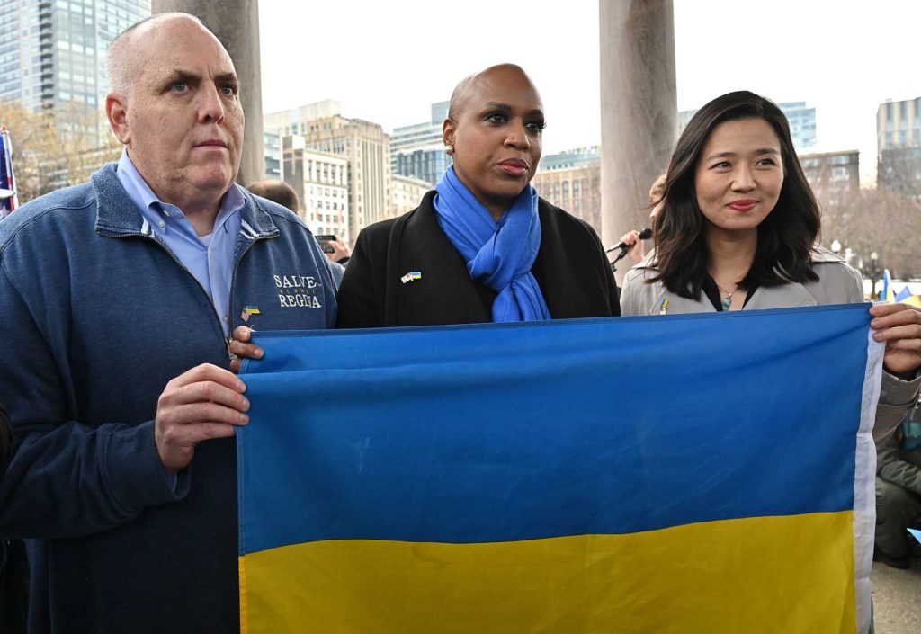 Wu calls on locals to support Ukrainians Wu calls on locals to support Ukrainians