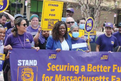 Security guards demand raises, better conditions