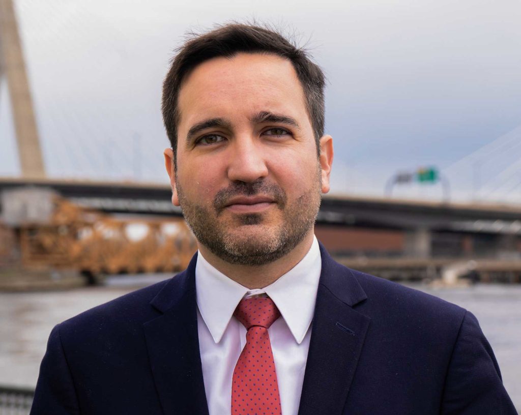 Attorney for migrants sees path to visas Attorney for migrants sees path to visas
