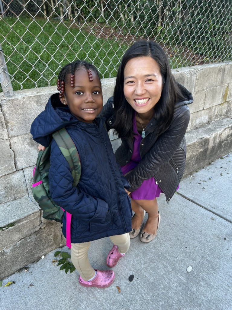 Mayor intervenes as parent struggles with BPS school bus Mayor intervenes as parent struggles with BPS school bus