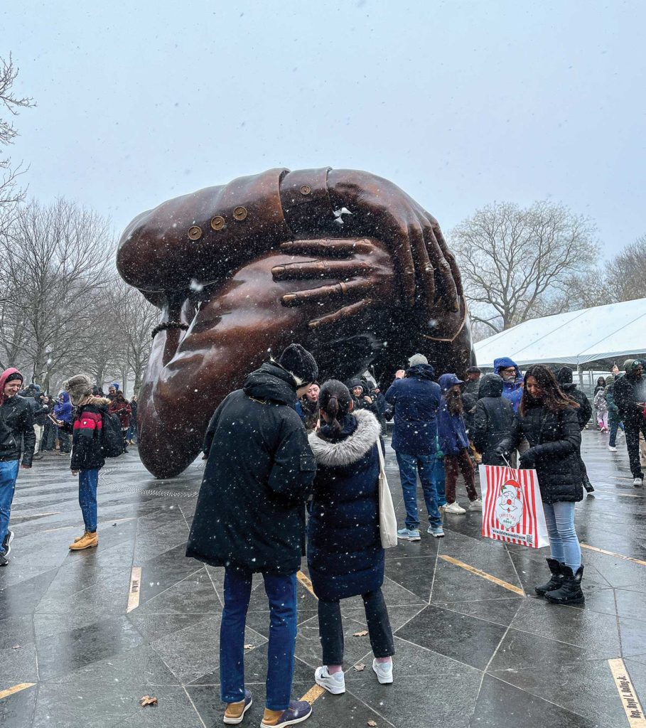 ‘The Embrace’ shakes up Boston’s public art scene ‘The Embrace’ shakes up Boston’s public art scene