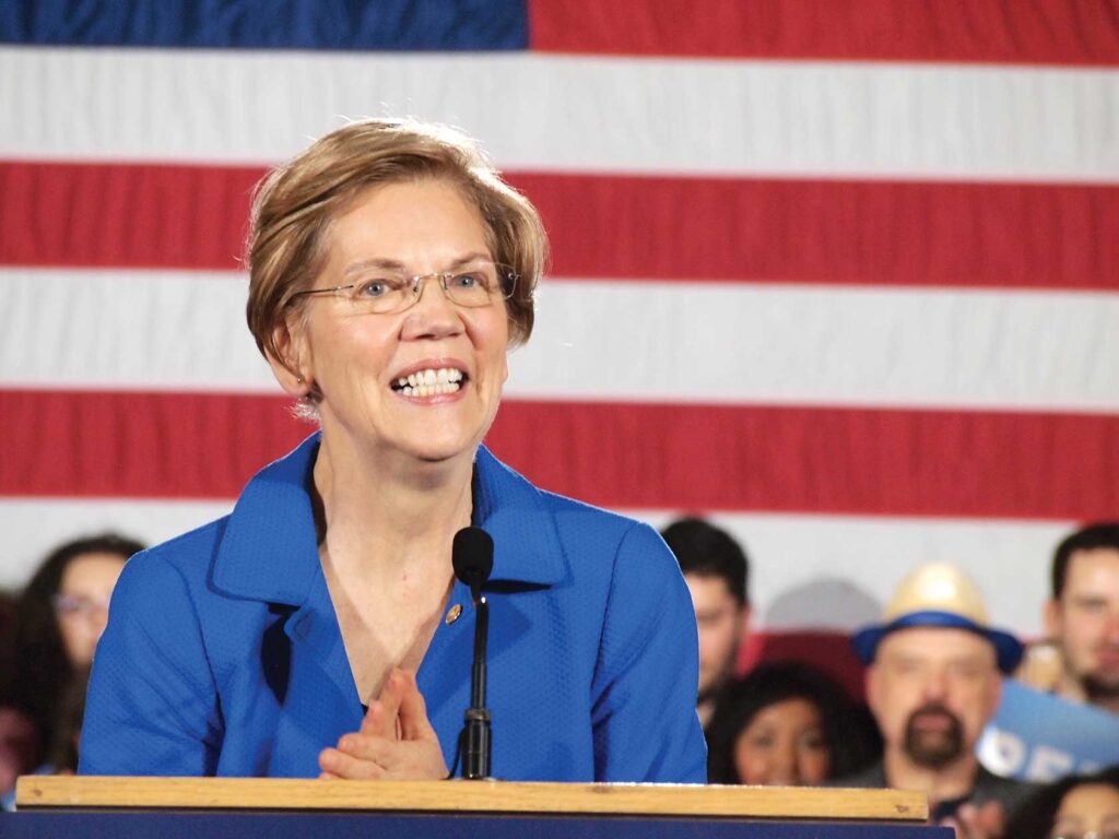 GOP woes spell smooth sailing for Warren GOP woes spell smooth sailing for Warren