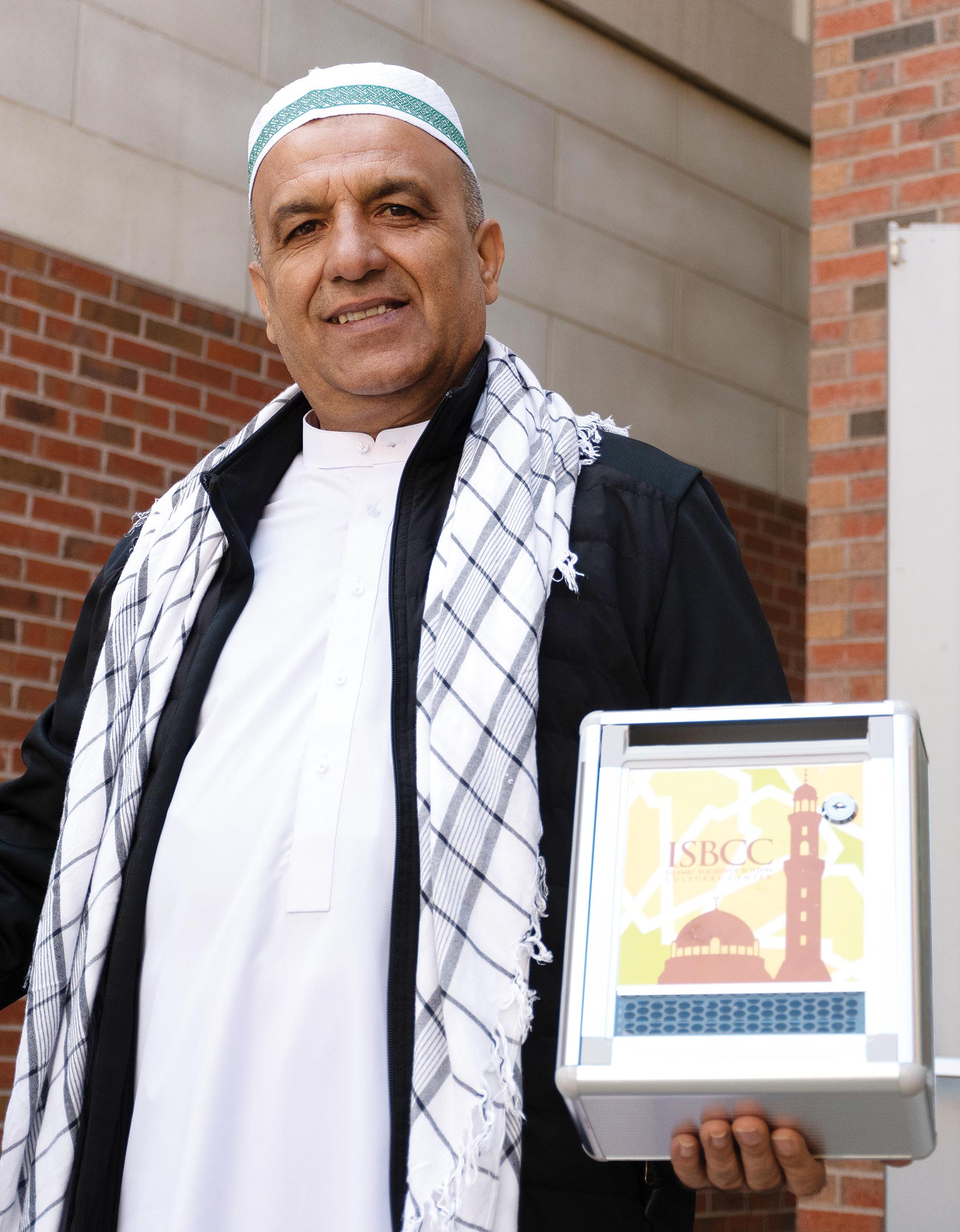 Boston’s Muslims celebrate Eid alFitr The Bay State Banner