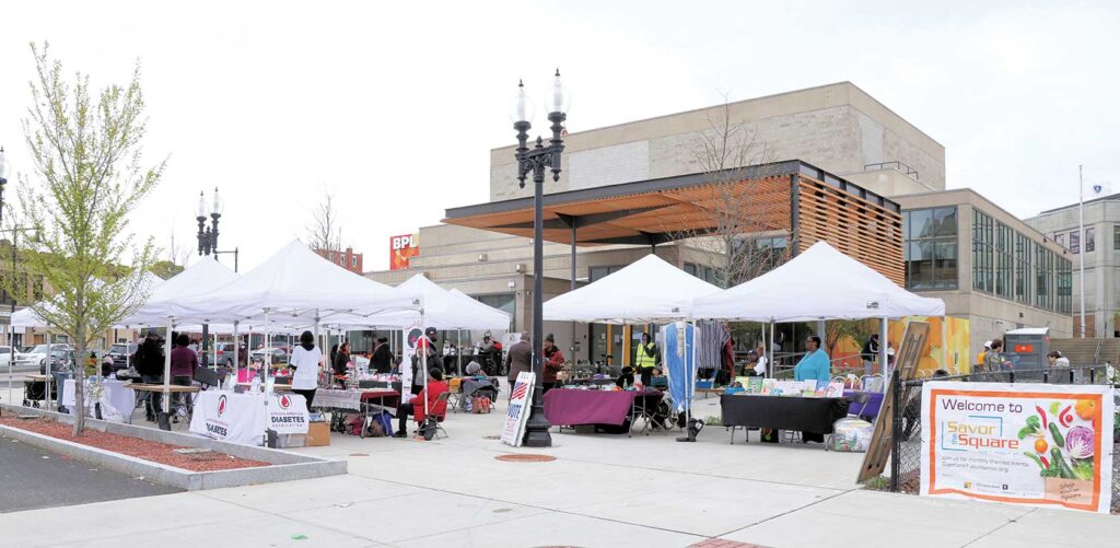 ’Tis the season to Savor the Square ’Tis the season to Savor the Square
