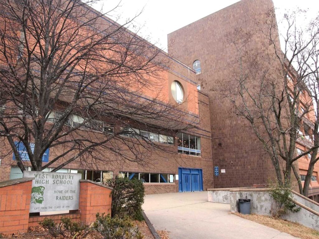 City plans to move O’Bryant High School to West Roxbury complex City plans to move O’Bryant High School to West Roxbury complex