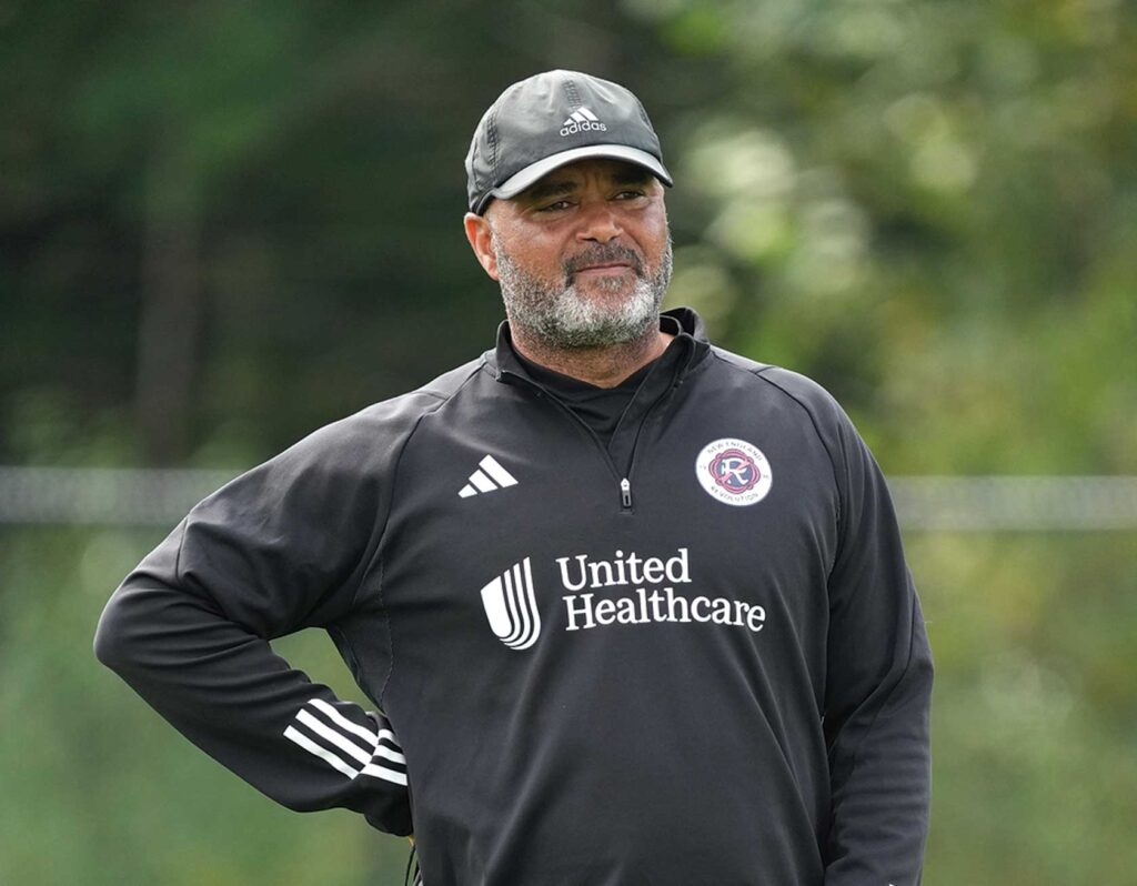 Clint Peay takes reins as head coach of Revolution Clint Peay takes reins as head coach of Revolution