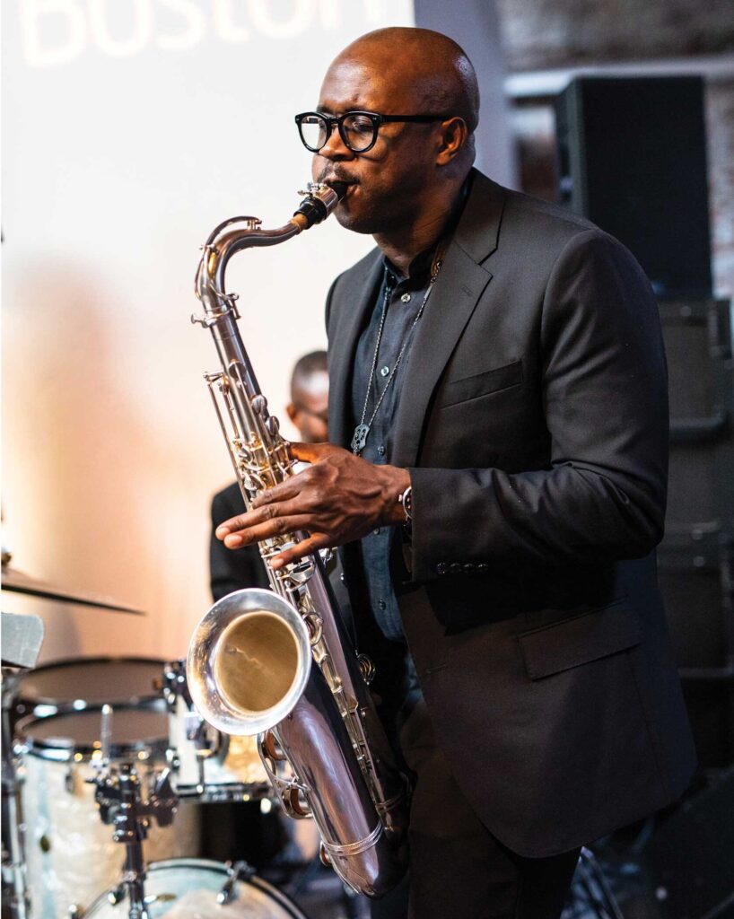Groover’s music keeps the doors open Groover’s music keeps the doors open