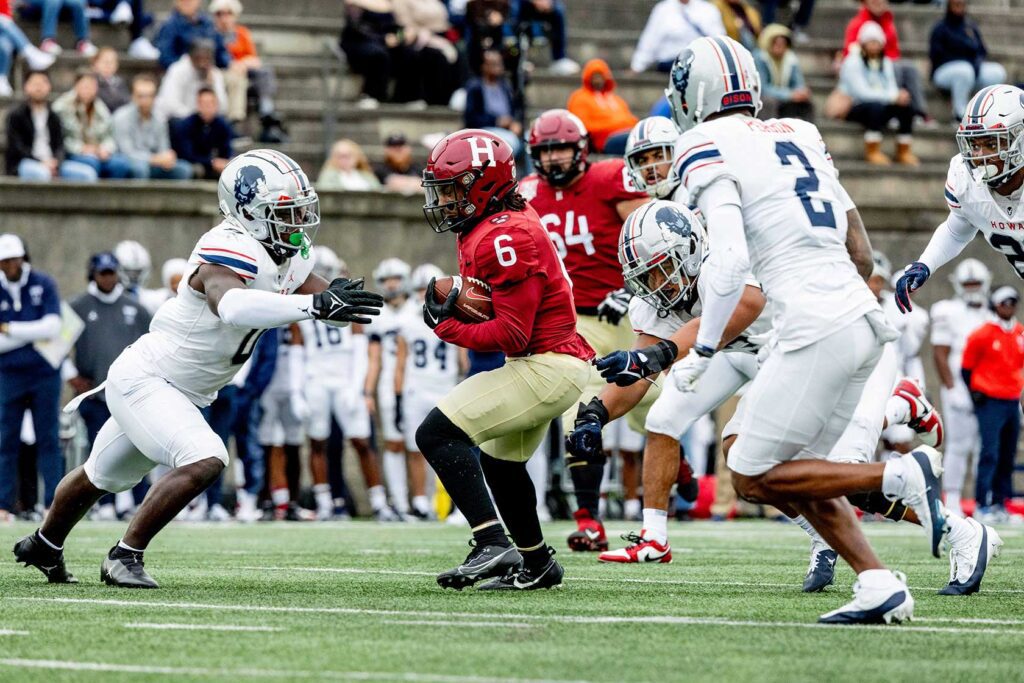 Football brings Howard, Harvard alums together Football brings Howard, Harvard alums together