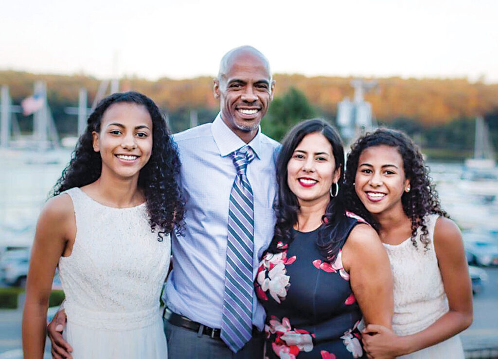 Like father, like daughters on and off the court Like father, like daughters on and off the court