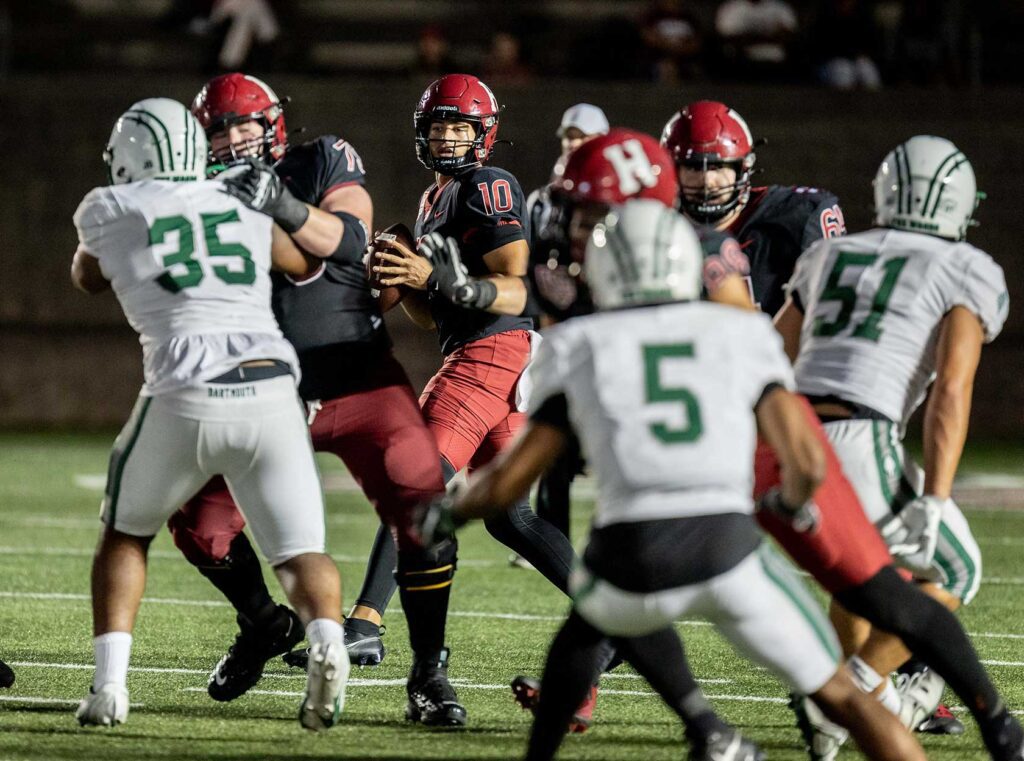 Black QB leads Harvard to win over Dartmouth Black QB leads Harvard to win over Dartmouth
